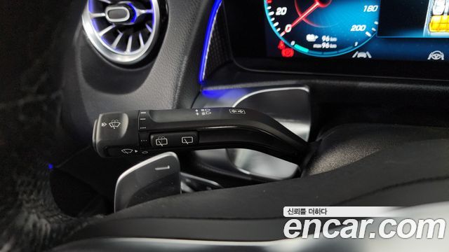 Mercedes-Benz EQB 2023 — photo 16