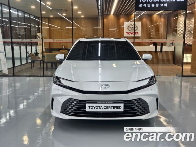 Toyota Camry 2025 — photo 3