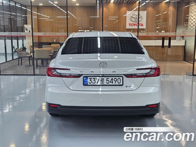 Toyota Camry 2025 — photo 4