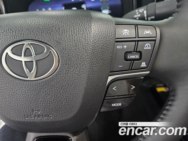 Toyota Camry 2025 — photo 8