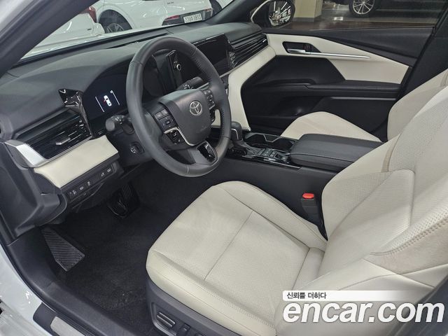 Toyota Camry 2025 — photo 11