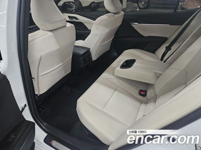 Toyota Camry 2025 — photo 13