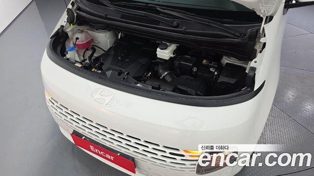 Hyundai Staria 2025 — photo 6