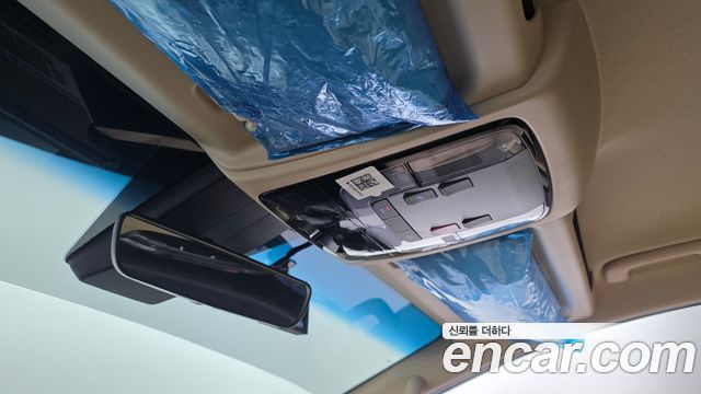 Hyundai Staria 2025 — photo 25
