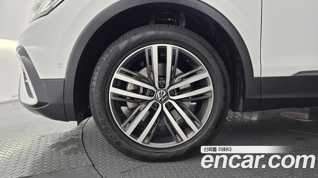 Volkswagen Tiguan 2023 — photo 5
