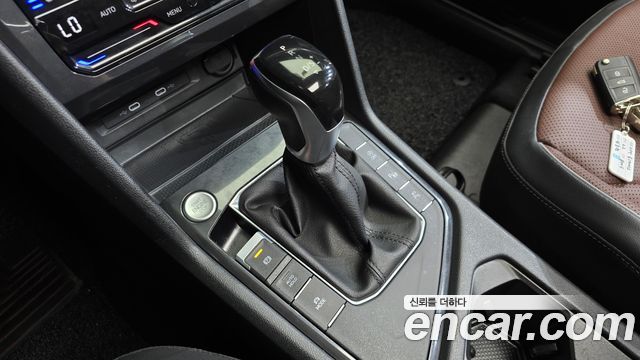 Volkswagen Tiguan 2023 — photo 9