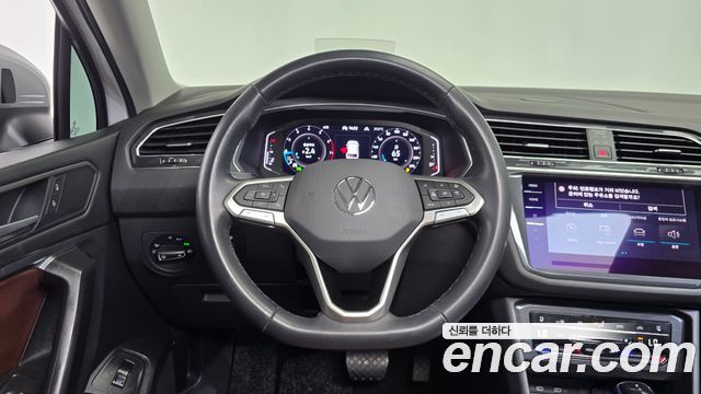 Volkswagen Tiguan 2023 — photo 13