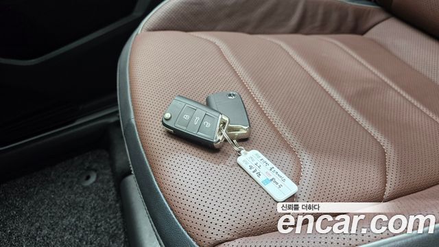 Volkswagen Tiguan 2023 — photo 16