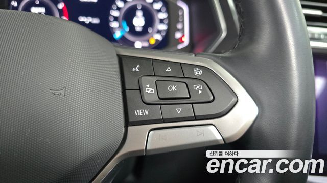Volkswagen Tiguan 2023 — photo 17