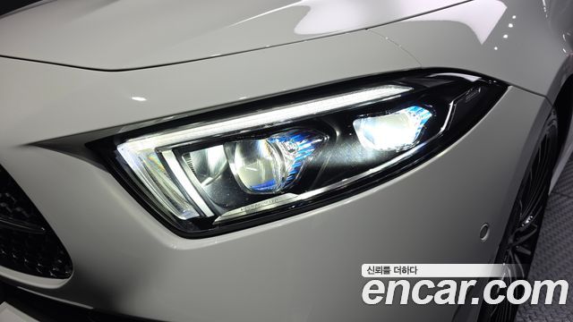 Mercedes-Benz CLS-Class 2023 — photo 8