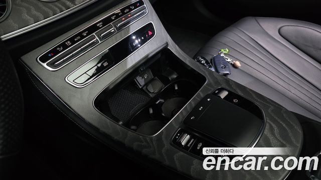 Mercedes-Benz CLS-Class 2023 — photo 33