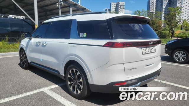 Kia Canival 2023 — photo 4
