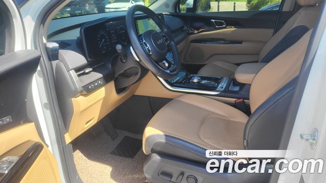Kia Canival 2023 — photo 7