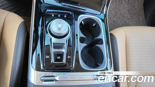 Kia Canival 2023 — photo 9
