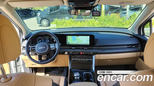 Kia Canival 2023 — photo 11
