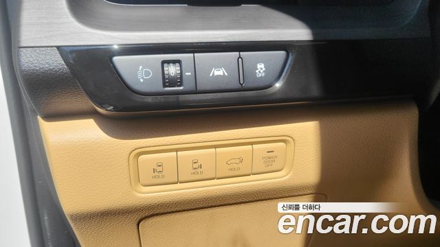 Kia Canival 2023 — photo 16