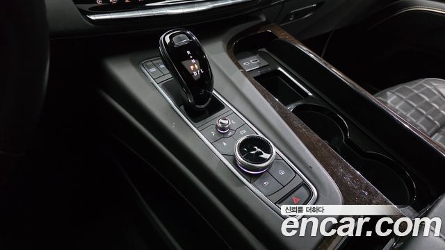 Cadillac Escalade 2022 — photo 12