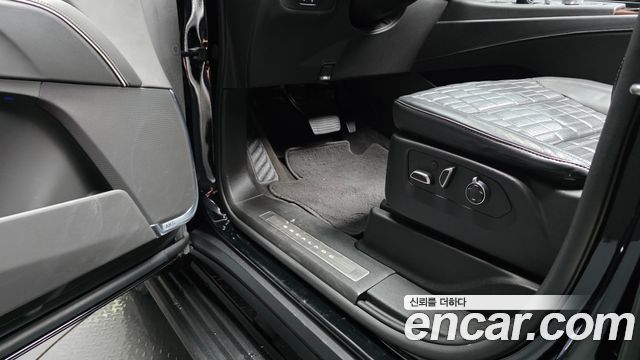 Cadillac Escalade 2022 — photo 24