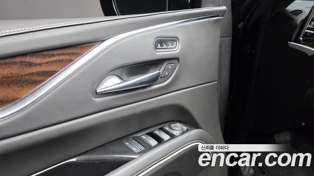 Cadillac Escalade 2022 — photo 25