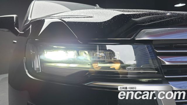 Cadillac Escalade 2022 — photo 8