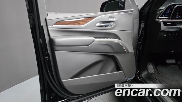 Cadillac Escalade 2022 — photo 14