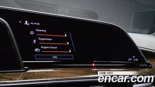 Cadillac Escalade 2022 — photo 33