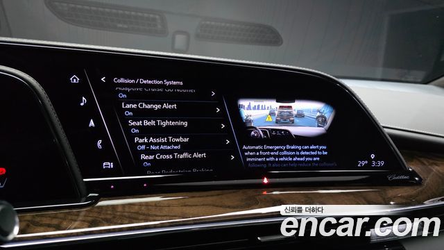 Cadillac Escalade 2022 — photo 35