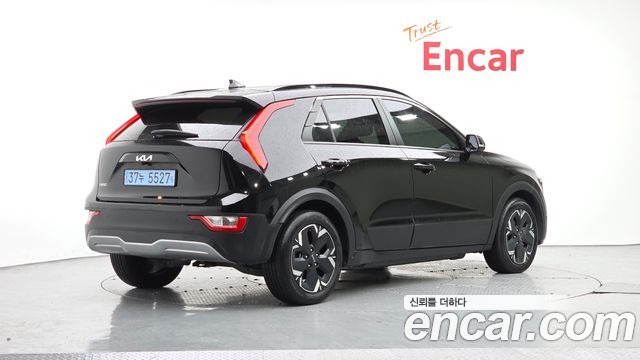 Kia Niro 2023 — photo 2