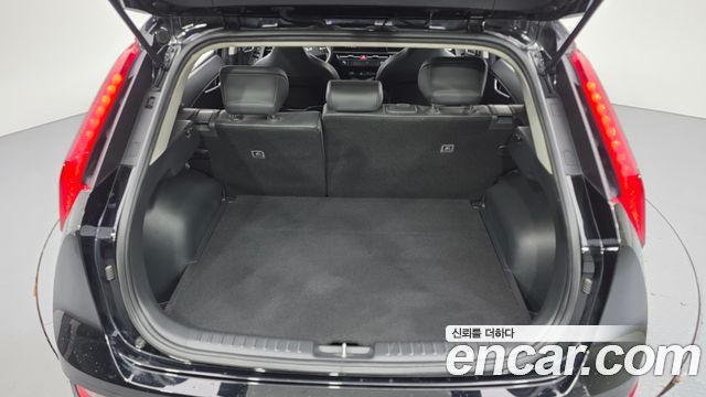 Kia Niro 2023 — photo 20