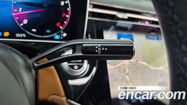Mercedes-Benz E-Class 2024 — photo 12