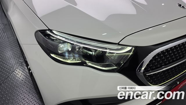 Mercedes-Benz E-Class 2024 — photo 8