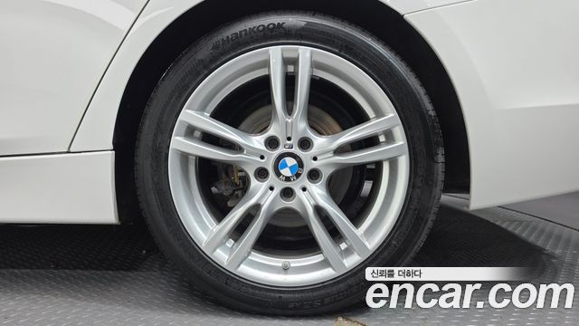 BMW 3-Series 2018 — photo 7
