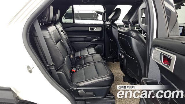 Ford Explorer 2020 — photo 12