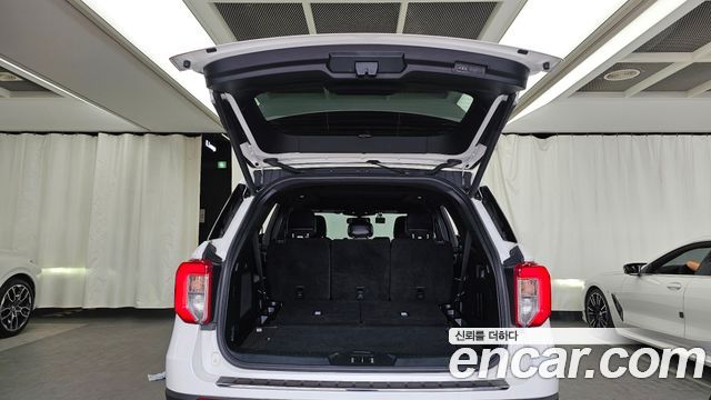 Ford Explorer 2020 — photo 20