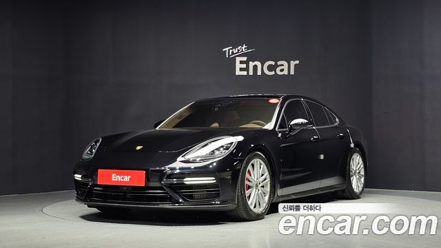Porsche Panamera 2017 — photo 1