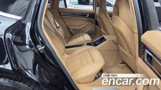 Porsche Panamera 2017 — photo 18