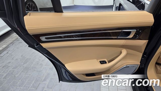 Porsche Panamera 2017 — photo 15