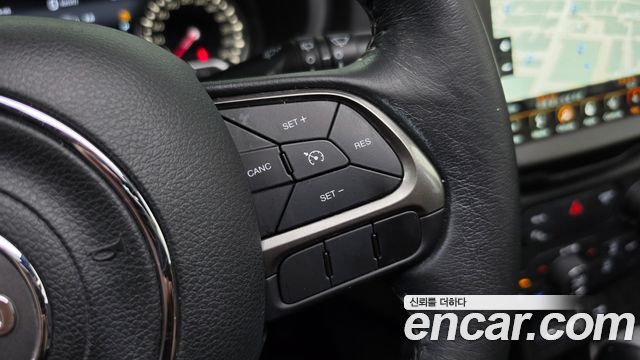 Jeep Renegade 2019 — photo 21