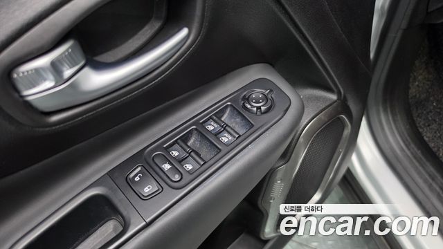Jeep Renegade 2019 — photo 25