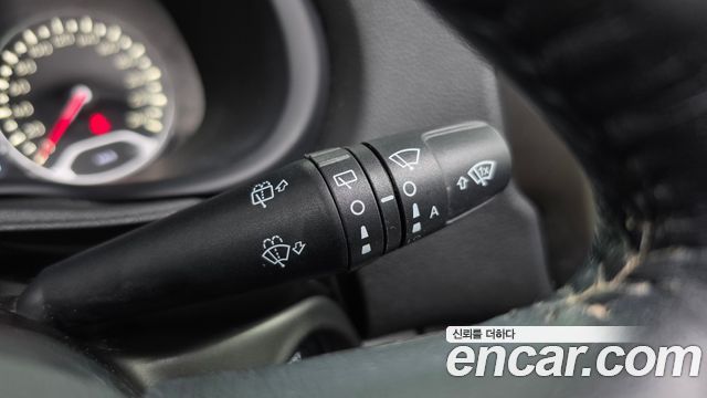 Jeep Renegade 2019 — photo 30
