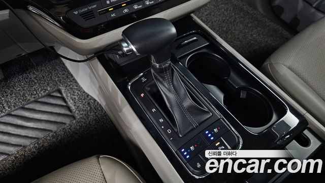 Kia Canival 2018 — photo 9