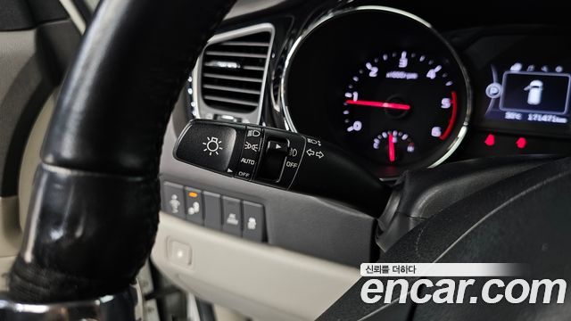 Kia Canival 2018 — photo 17