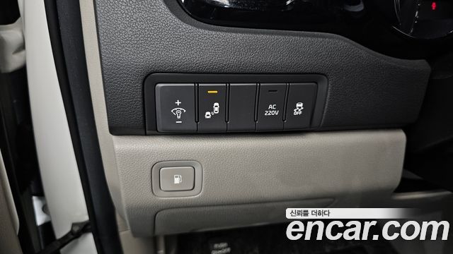 Kia Canival 2018 — photo 18