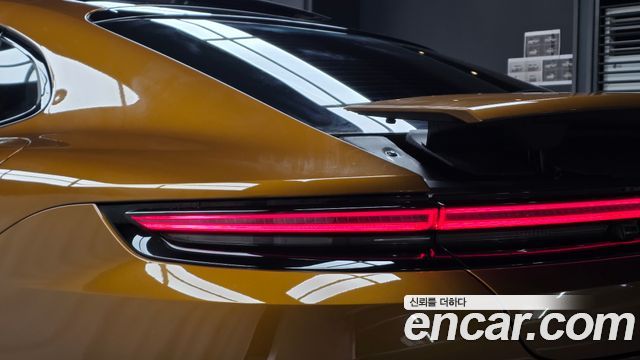 Porsche Panamera 2025 — photo 9