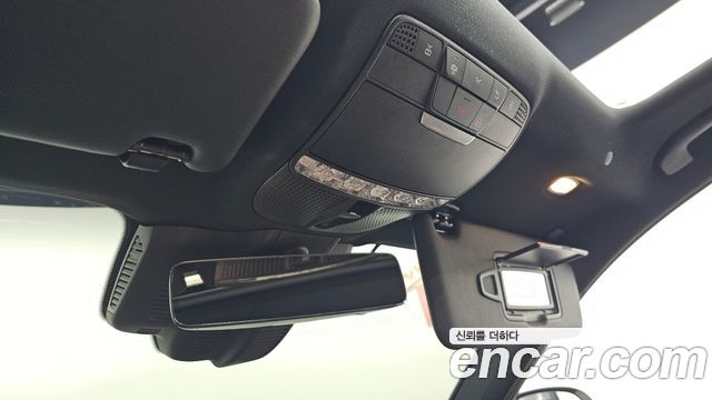 Mercedes-Benz E-Class 2023 — photo 33