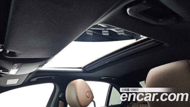 Mercedes-Benz E-Class 2023 — photo 34