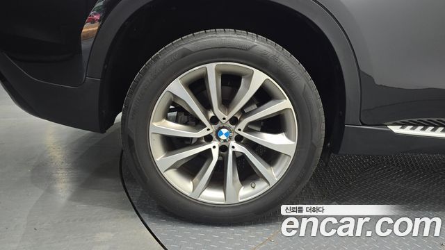 BMW X6 2016 — photo 32