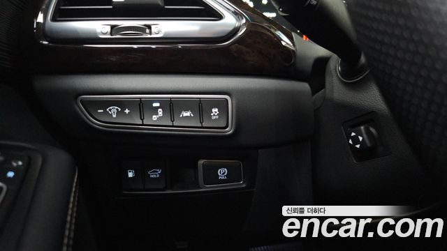 Genesis G90 2019 — photo 26