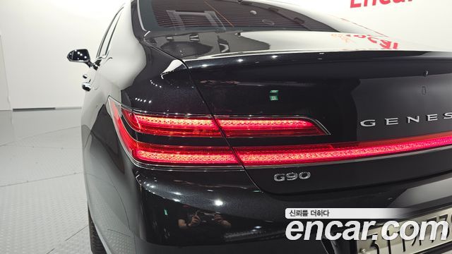 Genesis G90 2019 — photo 9