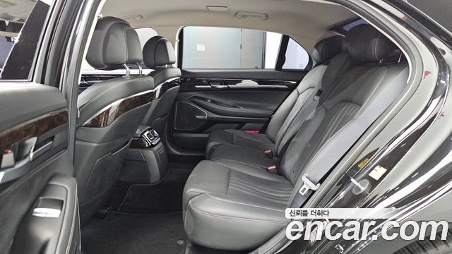 Genesis G90 2019 — photo 16